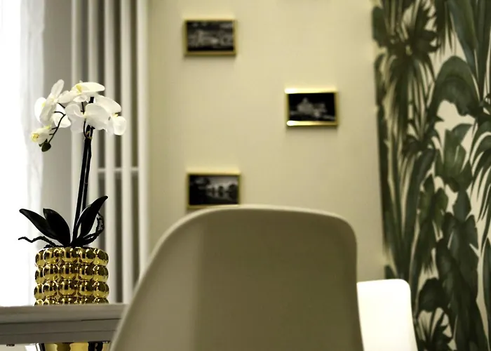 And Blue - Metro C, Free Parking And Wifi Apartment Rom