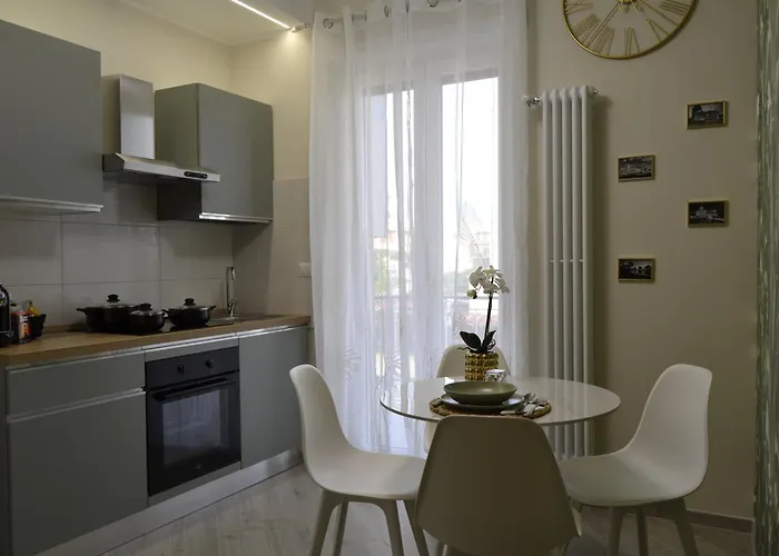 Apartment And Blue - Metro C, Free Parking And Wifi Rom